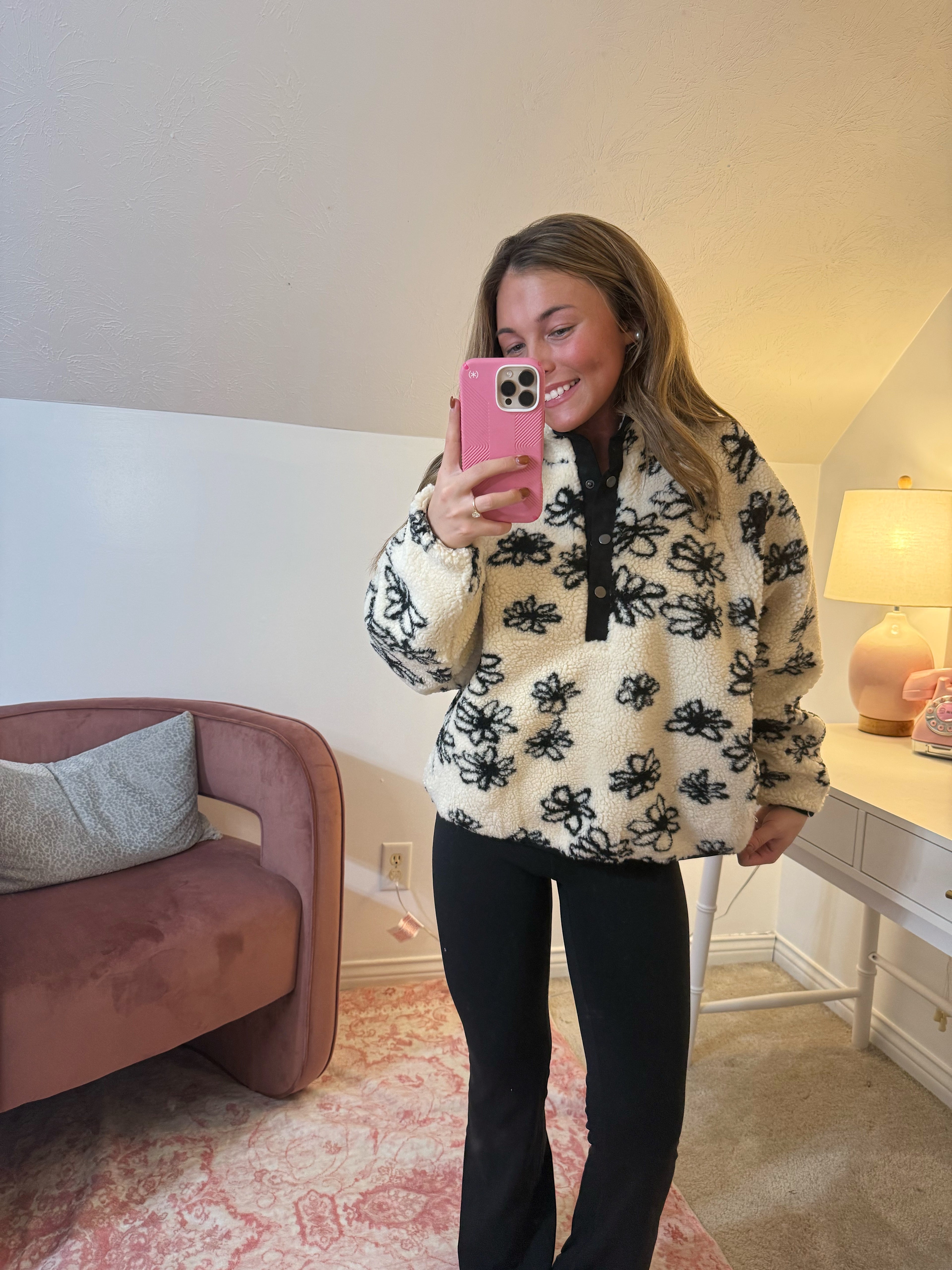 Snuggle Up Pullover/Sherpa