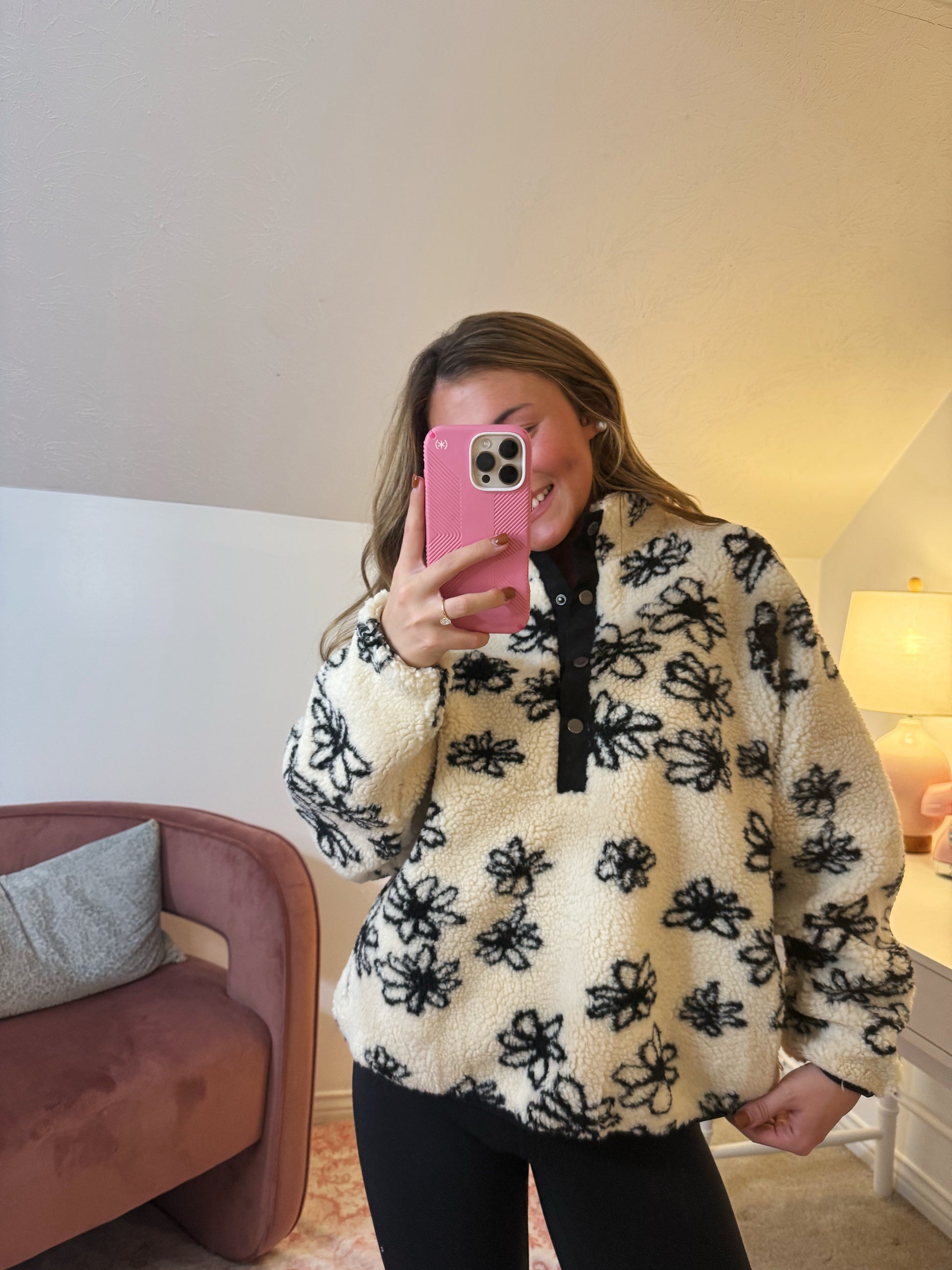 Snuggle Up Pullover/Sherpa